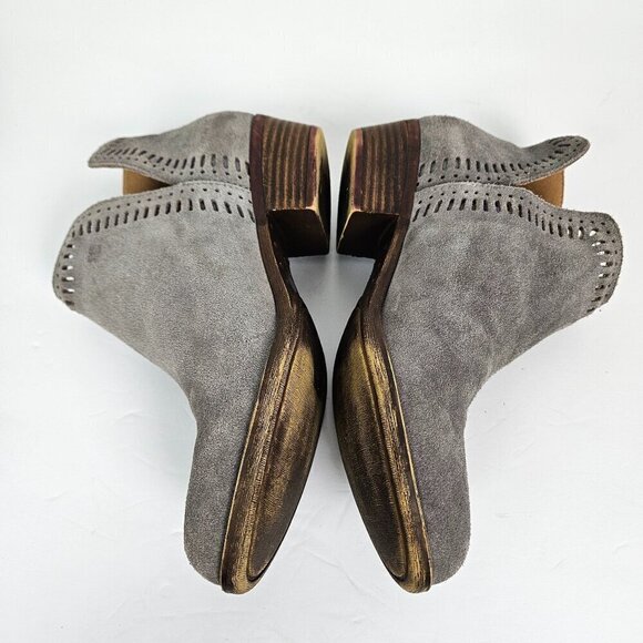 Lucky Brand Bustina Gray Perforated Suede Cutout Pull On Ankle Boot 6.5 - Picture 4 of 10